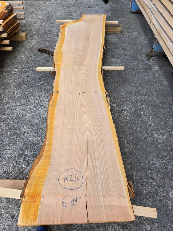 Articoli in legno: Kirschbaumbrett Nr. K23 – Nuovo (secondo la descrizione) da Lützelflüh-Goldb venduto da ch.waelchli-holz.ch