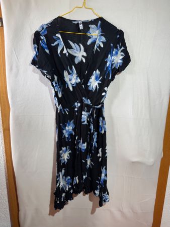 Kleid in Wickeloptik von euerem Gr. 36 100% Viskose