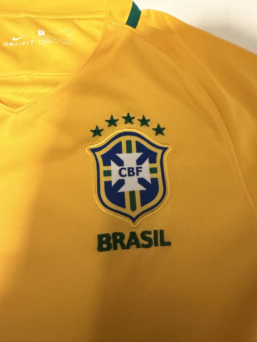 Nike Canottiere & Pantaloni: Brasilien Trikot - Nike 2018 - Grösse S – Usato da Mönchaltorf venduto da Rbf87 1