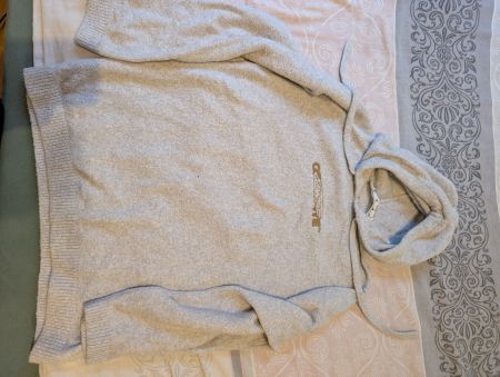 Off-White Hoodie Grau Gr. S — Kuschelig für den Herbst/Wi...