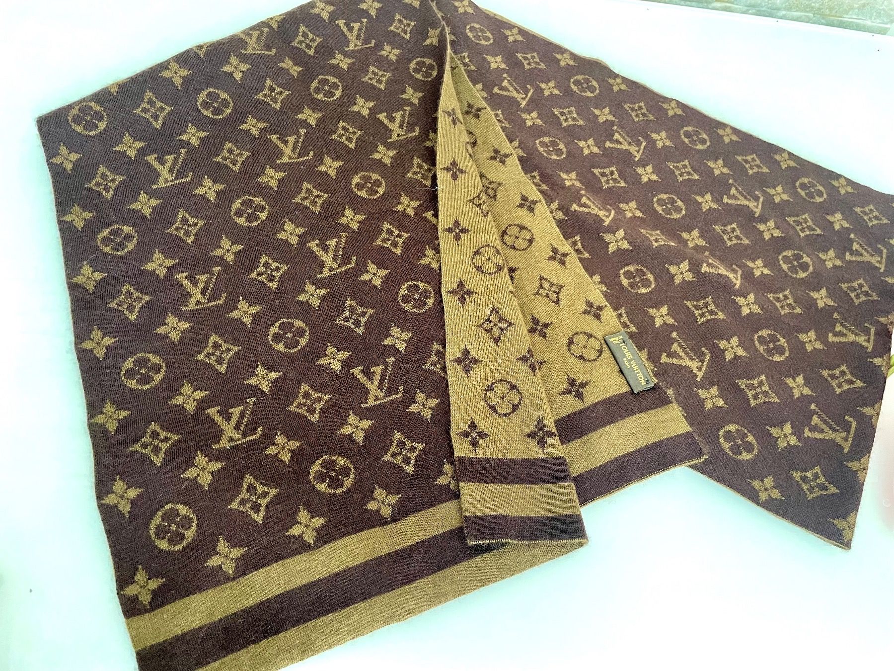 Louis Vuitton Foulard & Sciarpe: Louis Vuitton Schal Kaschmir - nr. 388 – Usato da Hittnau venduto da LuxAndMore 2