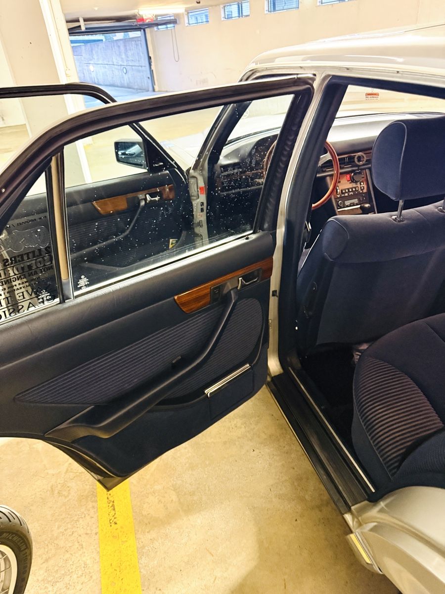 Mercedes-Benz Automobili: Mercedes 380 SE W126 – Usato da Eschenz venduto da Malex1 7