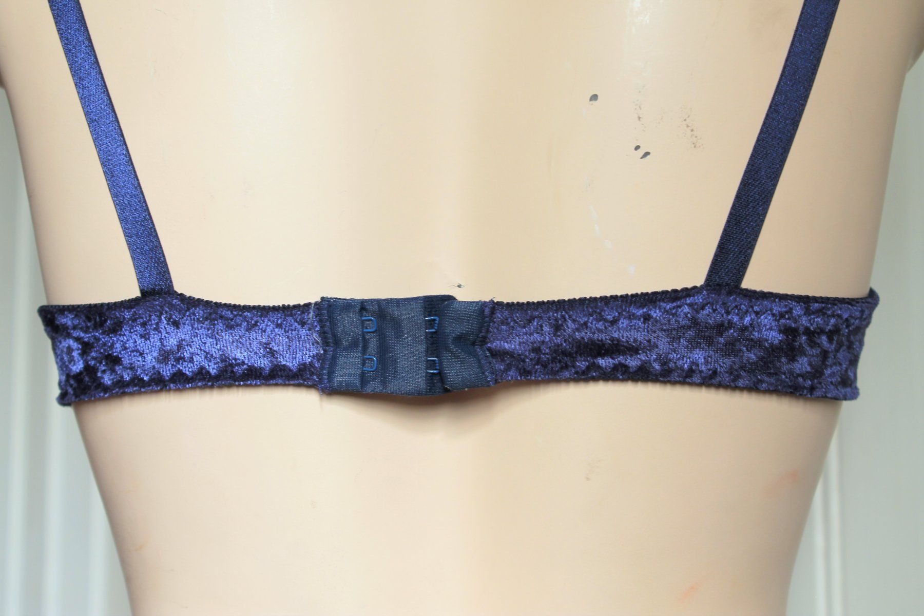 Altra biancheria intima: elegantes Dessous Set BH + STRING aus Samt  32/34 70A – Usato da Rebstein venduto da QuasarVincent 5