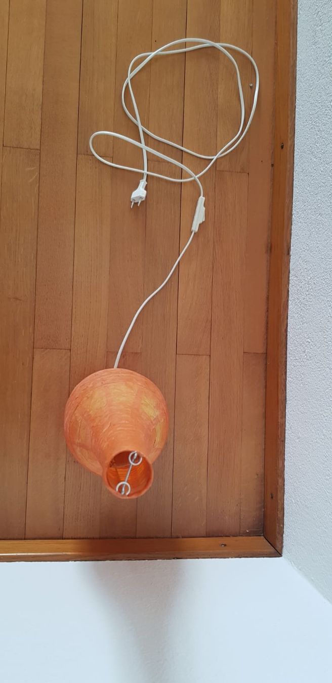 Lampen: Lampe / Stubenlampe orange mit Kabel und Schalter – Gebraucht aus Unterägeri von Chartbreaker 5