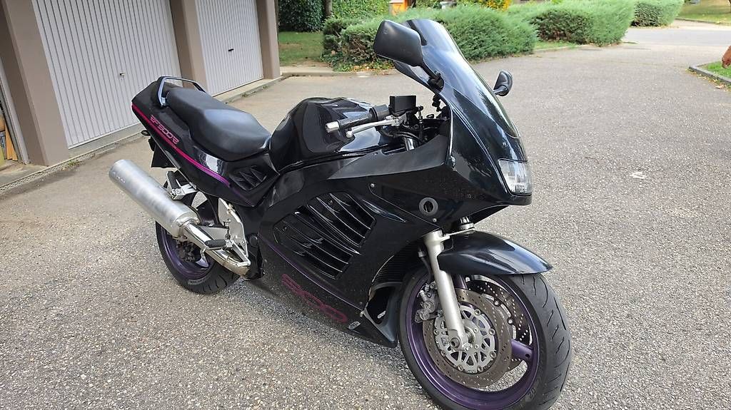 Suzuki Route: Suzuki Rf 900 R – D'occasion à Penthalaz par Aj7500 1