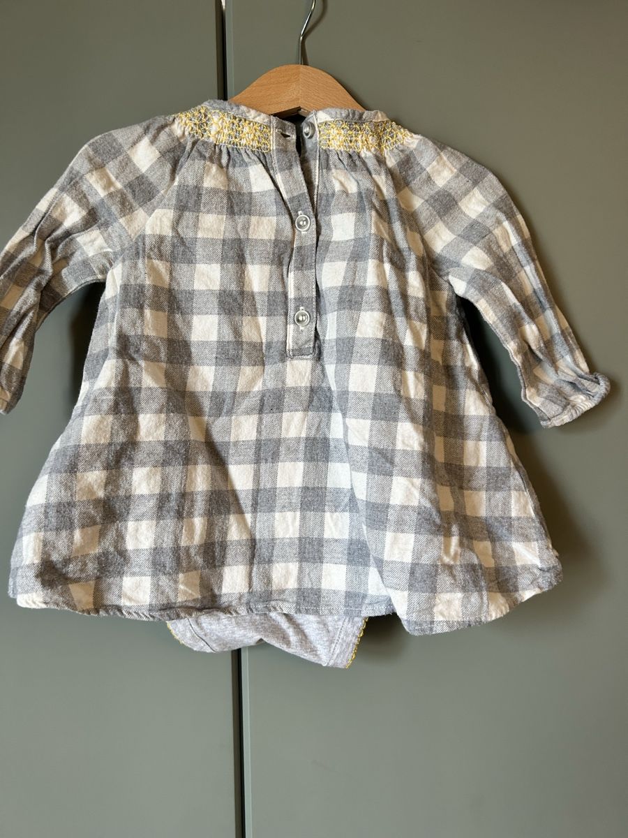Vestiti & Gonne: Süsses Kleidchen (74) – Usato da Basel venduto da enfantdor 1