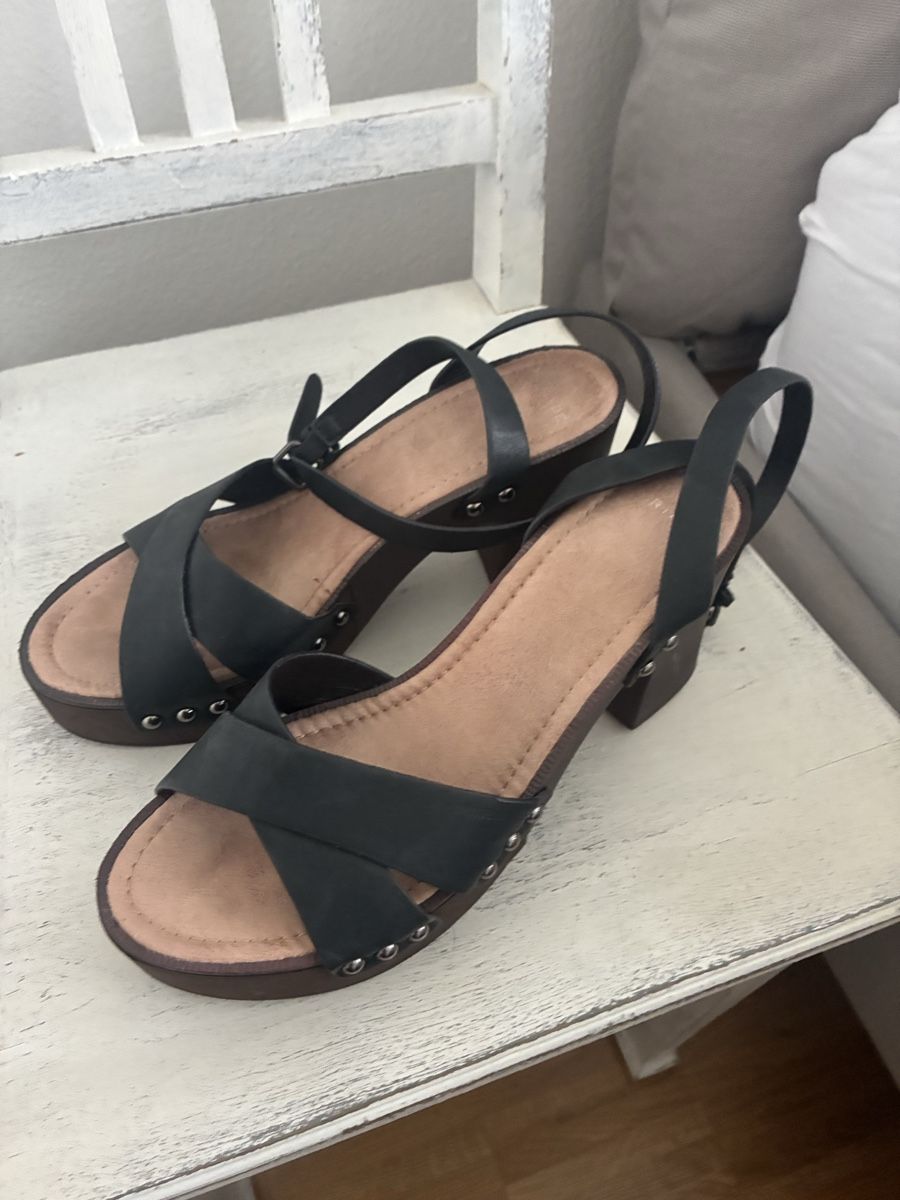Scarpe da donna: Plateau Sandalen Riemchen 40 – Usato da Luzern venduto da Elvan