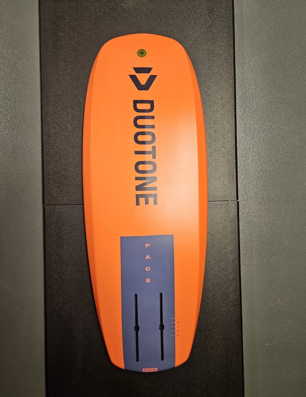 Duotone Kite: Kitefoil Board Duotone Pace 4.2 – Neuf (Voir description) à Churwalden par 220philipp 1