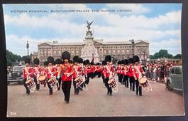 AK London Buckingham Palace and Guards