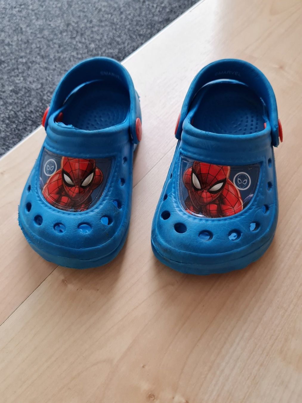 Chaussures garçon: Spiderman Clogs Gr. 22/23 – D'occasion à Wallisellen par T8304T