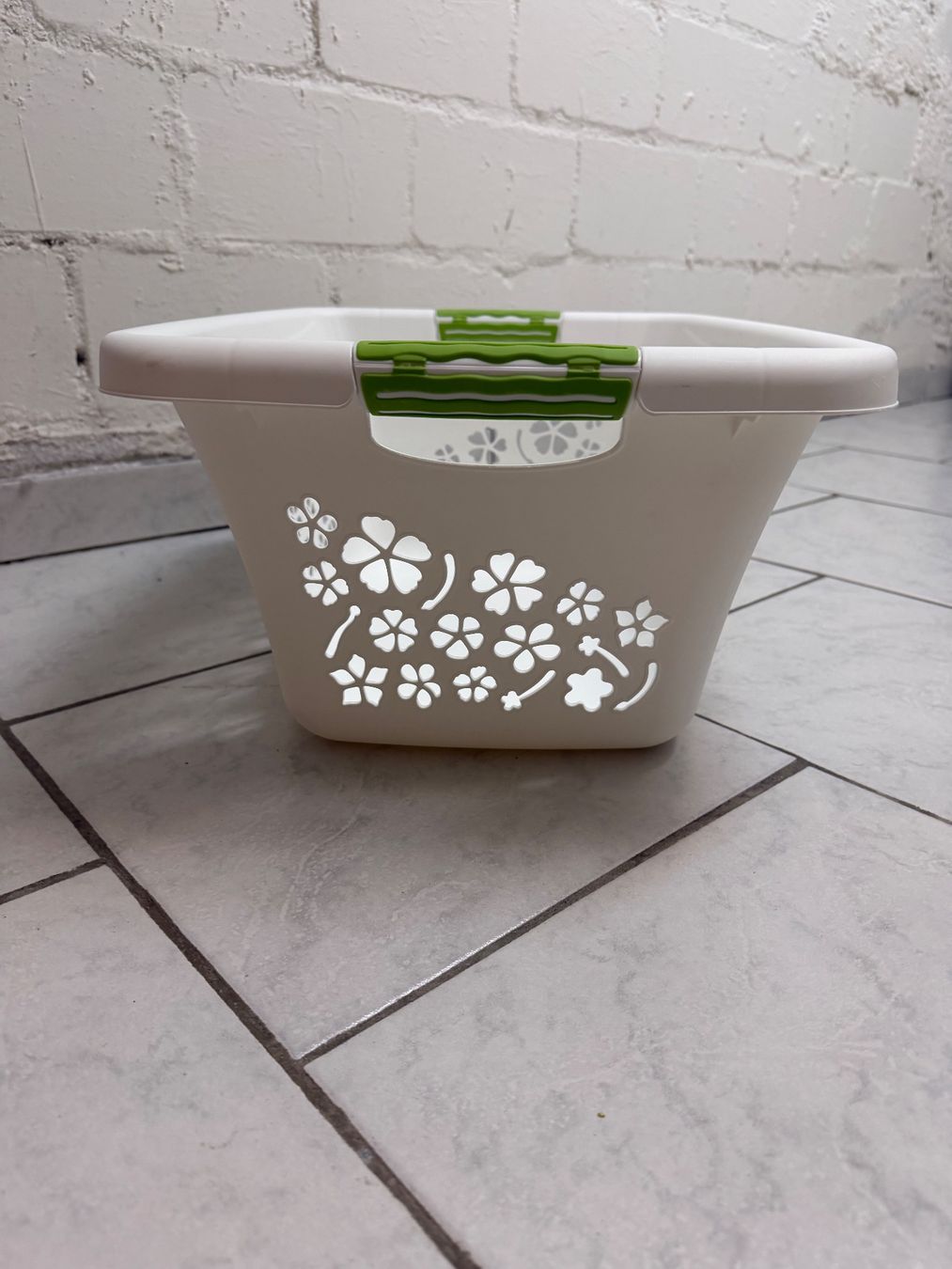 Rotho Cesti per biancheria: Rotho Wäschekorb Flowers Grau 25 l – Usato da Kloten venduto da canela9 2