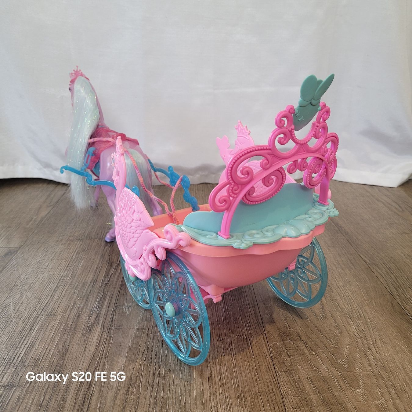 Giocattoli: Barbie Pferd Schwanensee Einhorn mit Kutsche – Usato da Niederbuchsiten venduto da klengyel 3