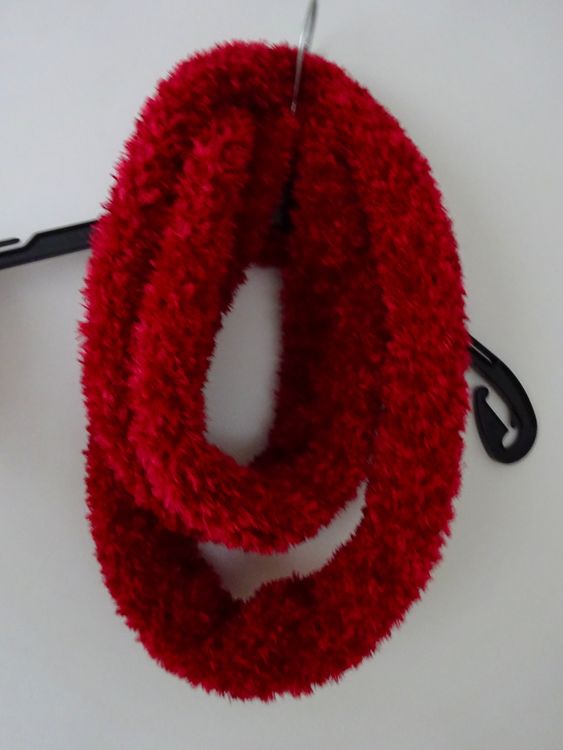 Dunkelroter Rundschal / Loop ( Handarbeit ) ! | Kaufen auf Ricardo