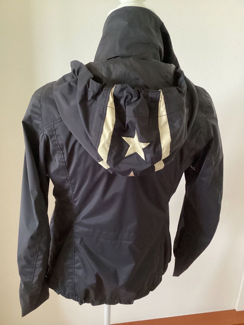Jacken: Jet Set, Damenjacke, Gr. 36 – Gebraucht aus Salenstein von Esprit57