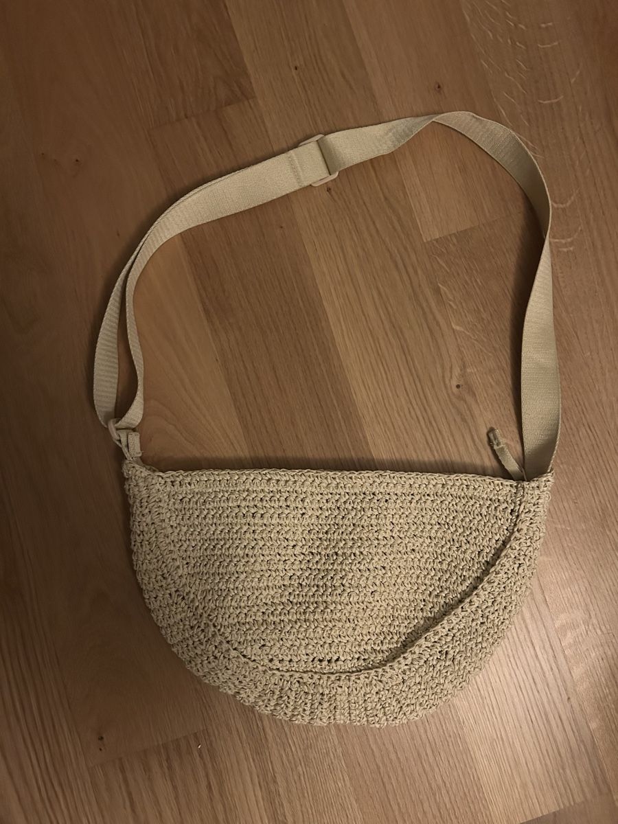 Uniqlo Taschen für Damen: Uniqlo Umhängetasche – Neu (gemäss Beschreibung) aus Zürich von olivialeyla 1