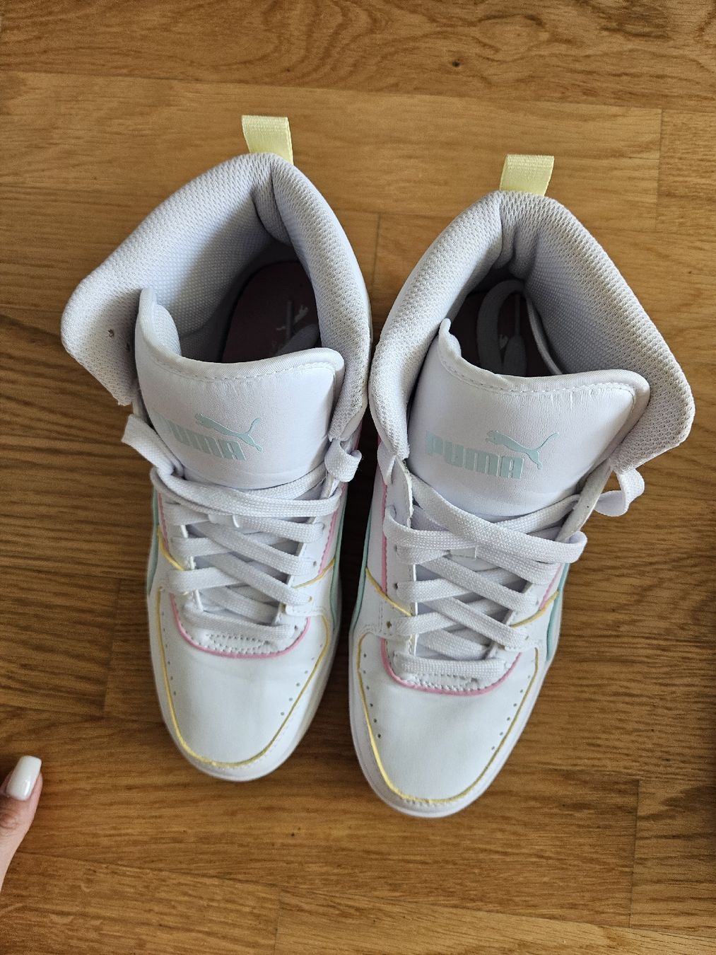 Puma Scarpe da donna: Baskets Puma blanches avec liserais mutilicolors, taille 38 – Nuovo (secondo la descrizione) da Morges venduto da Mlle_Croft_91 4
