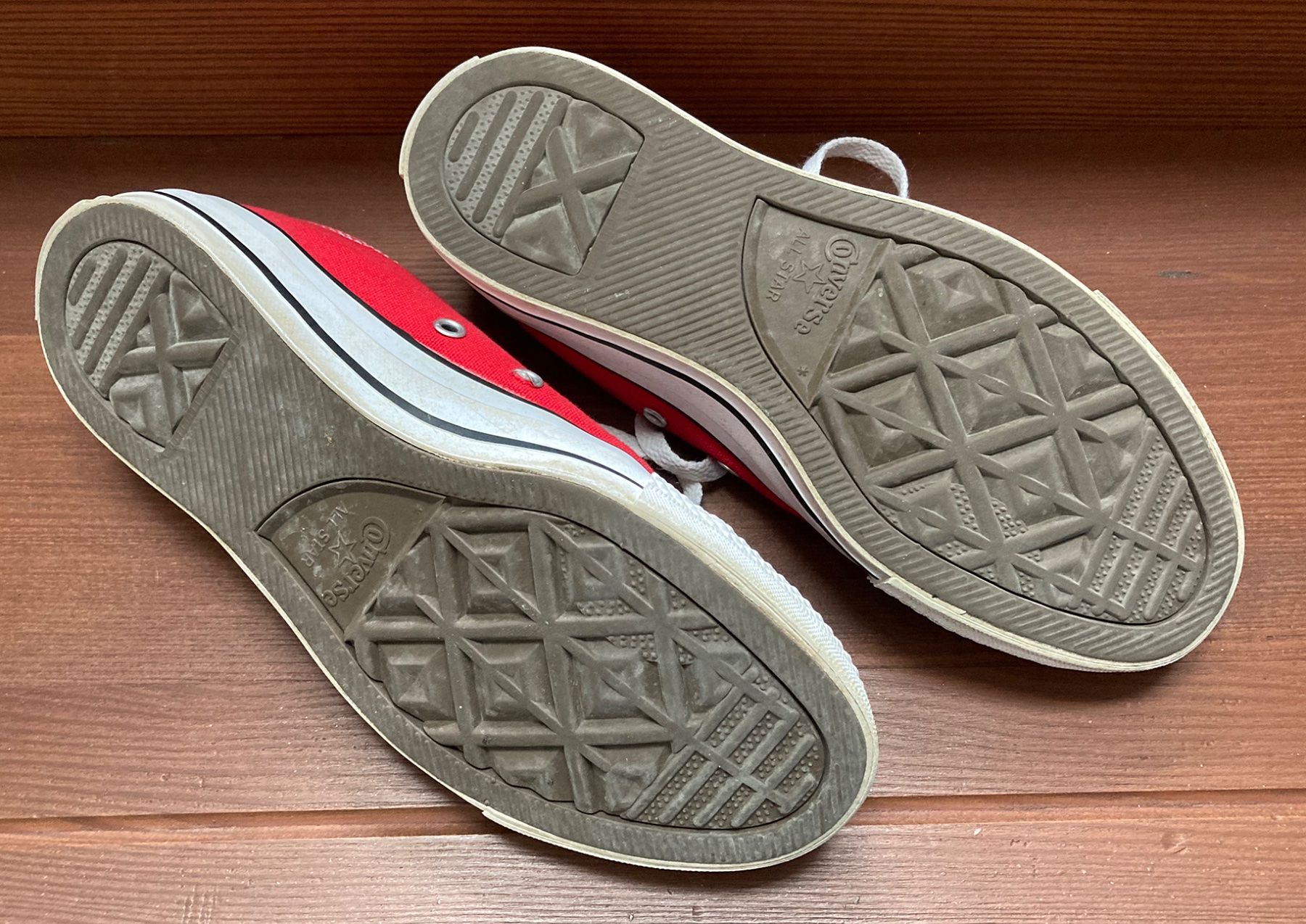 Converse Chaussures femmes: Converse rouges classiques, EU 36 – D'occasion à Vionnaz par nadinus73 2