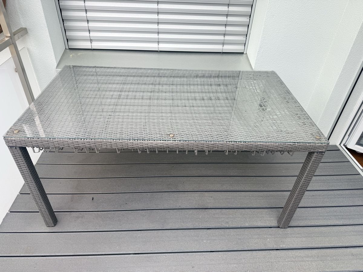 Tavoli: Balkontisch / Gartentisch mit Glasplatte – Usato da Einsiedeln venduto da important__ 2