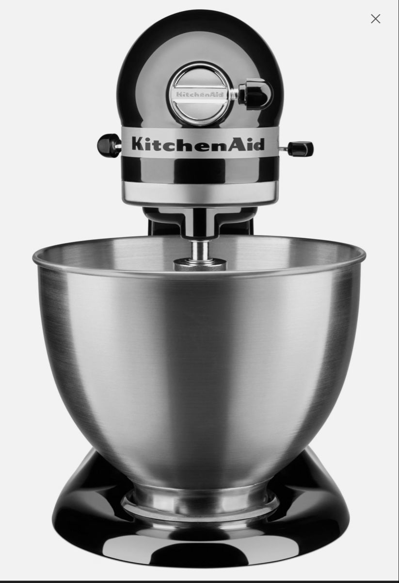 Kitchenaid Elettrodomestici da cucina: Black KitchenAid Classic Stand Mixer + Accessories Bundle – Usato da Aarburg venduto da roc_9n2c 1