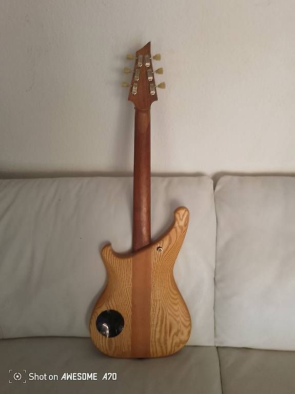 Strumenti musicali: Guitare paradis – Usato da Paudex venduto da TCHAKS 2