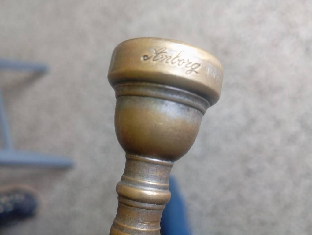 Strumenti musicali: Trompete Ambassador – Usato da Basel venduto da Petergunn 3