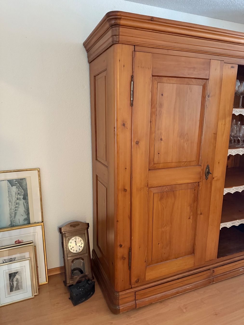 Armadi: Antiker Schrank – Usato da Cham venduto da Hesilo 2