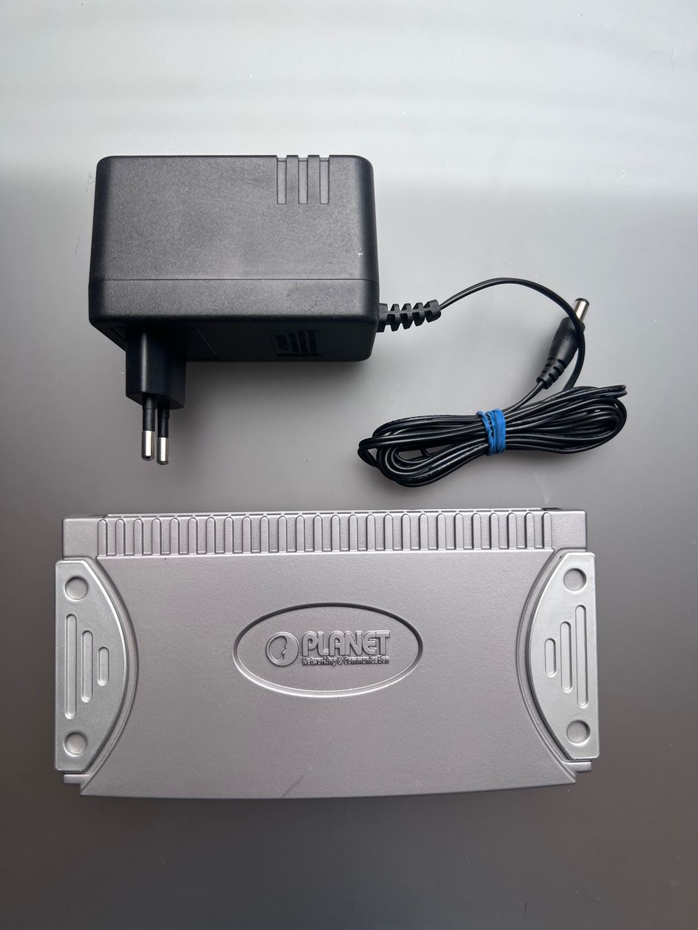 Hub & Switch: Gigabit Switch – Usato da Root venduto da Tech-Nick