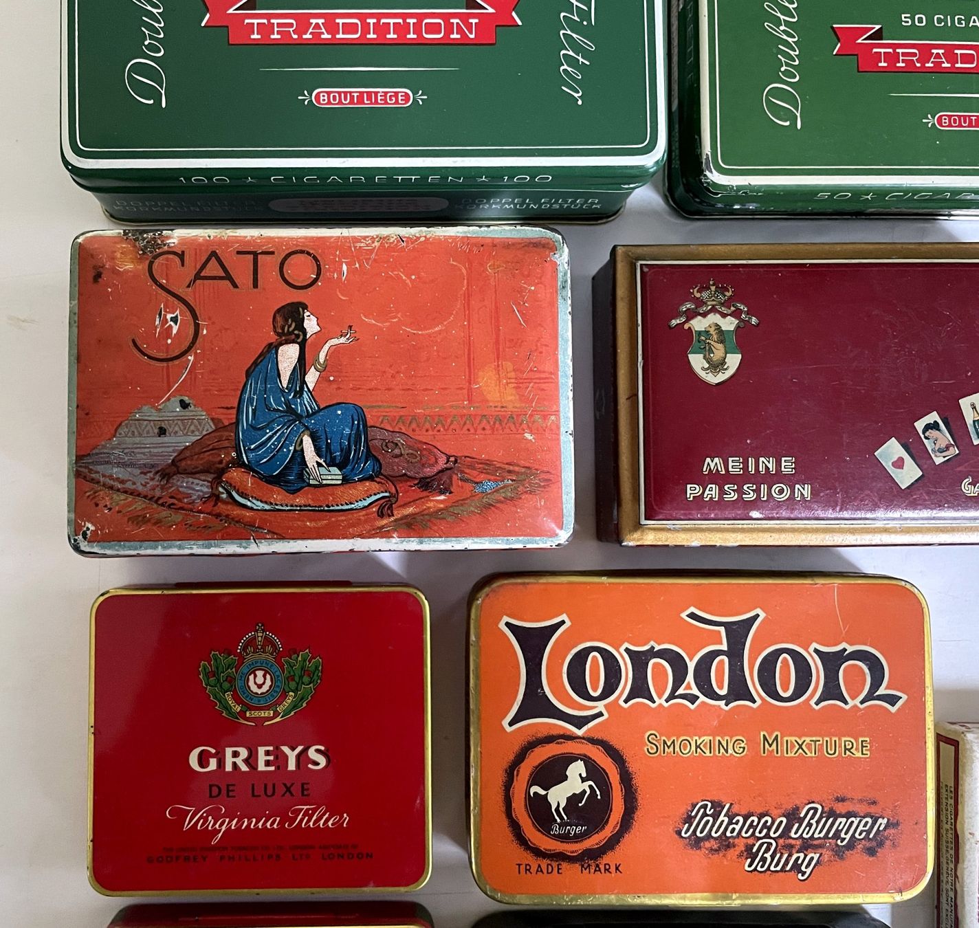 Barattoli: 16 alte Cigarettendosen aus Blech & Pappe – Usato da Savagnier venduto da Ne2065 5