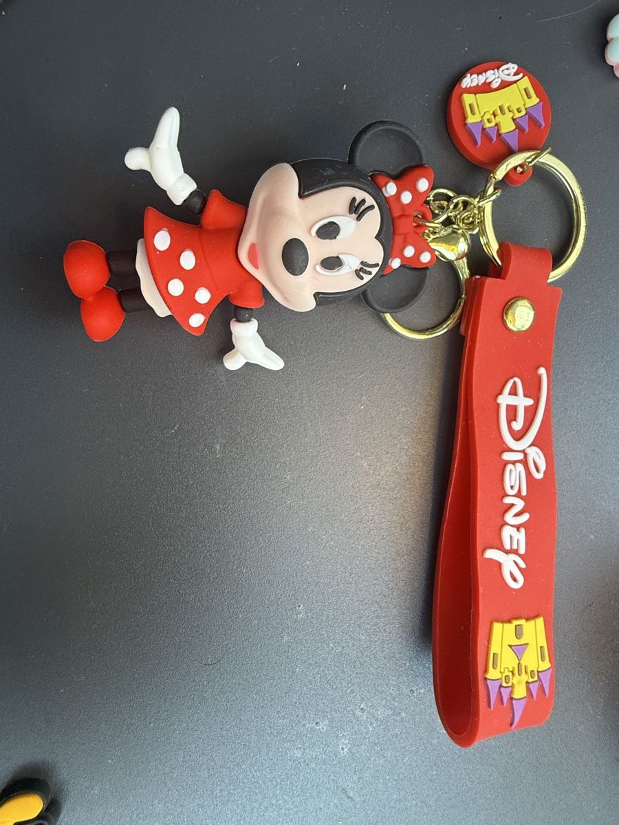Disney Portachiavi: Disney Keychains 8 units small - 1 unit big and 4 Bracelets  – Nuovo e nell'imballaggio originale da Wald ZH venduto da Carloiten 2