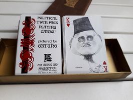 Kartenspiele mit politischen Karikaturen
