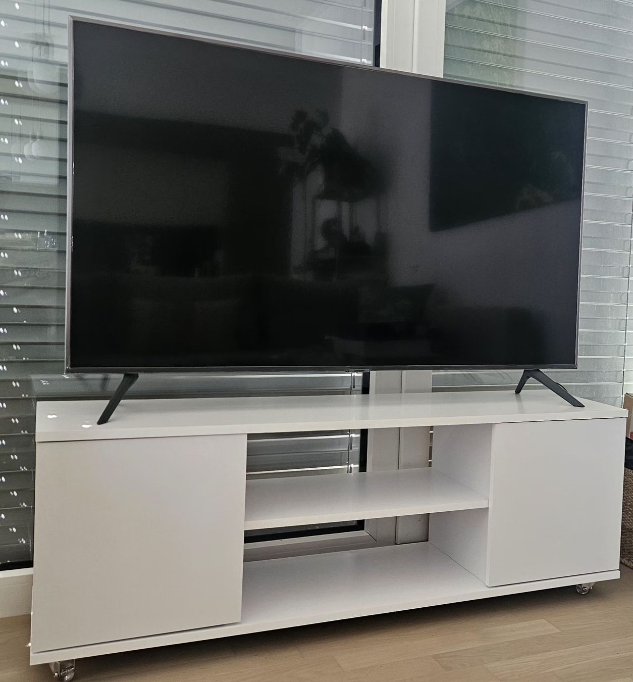Samsung Televisori: Samsung TV 50" avec armoire – Nuovo (secondo la descrizione) da Lausanne venduto da ram_tw68