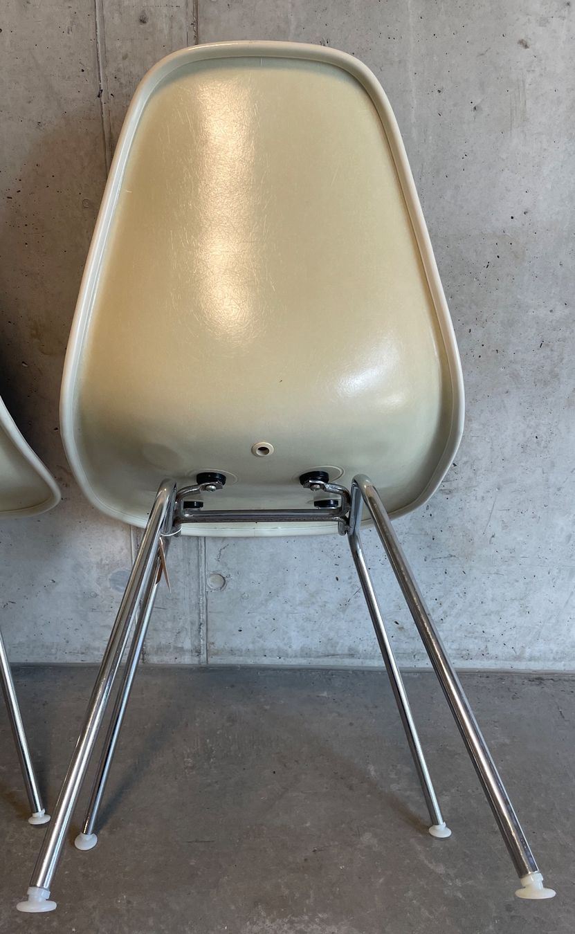 Herman Miller Sedie: Herman Miller Fiberglas Side Chair DSX Eames  Hopsack blau – Usato da Zürich venduto da starch.studio 3