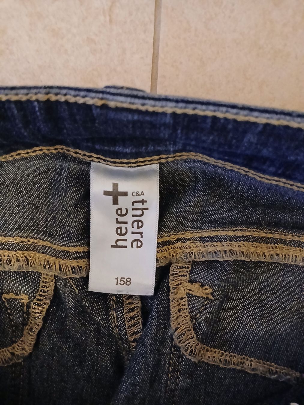 Pantaloni: 3er Set Mädchen Jeans, Gr. 146-158 – Usato da Liestal venduto da piperpa 3