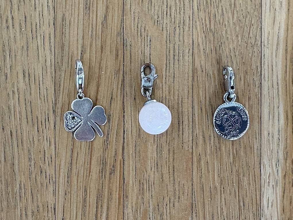 Ciondoli: Drei Charms – Usato da Zürich venduto da Tamara066 1