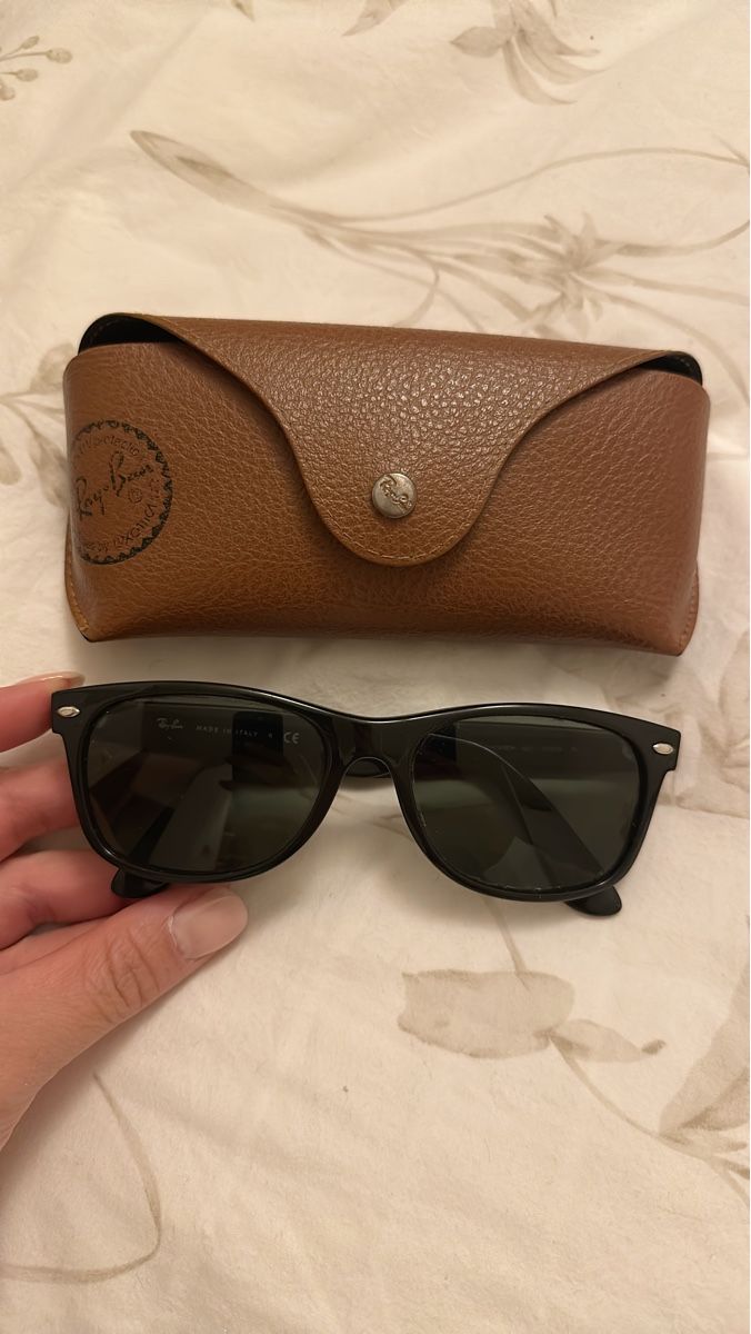 Ray-Ban Brillen & Gläser: Ray-Ban Wayfarer noires, authentiques – Gebraucht aus Châtelaine von mey_l2w9