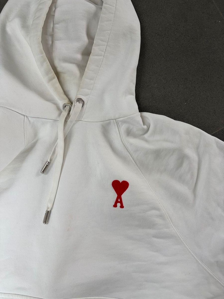 Maglioni & Felpe: Ami Paris Hoodie weiss – Usato da Kilchberg ZH venduto da val_kln9