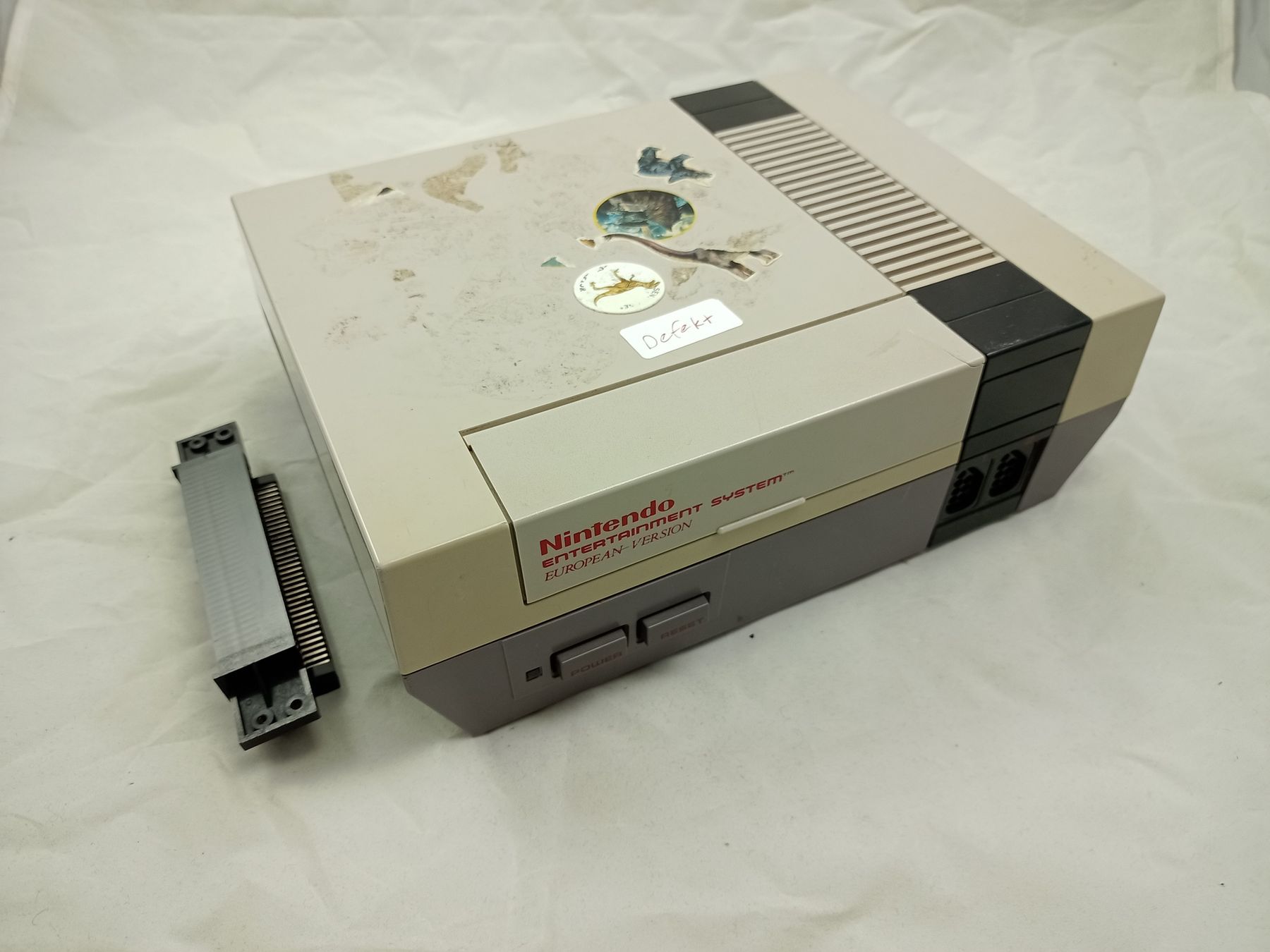 Consoles: Nintendo NES Konsole Defekt – D'occasion à Buchs AG par SellAndBuyX
