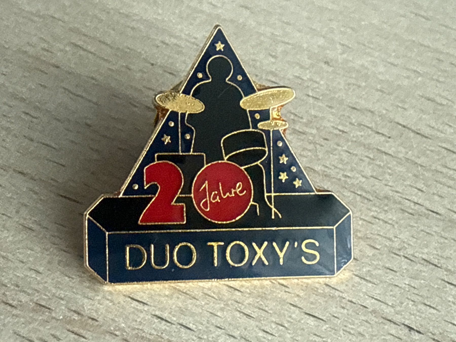 Placchette & Badge: Pin Duo Toxys 20 Jahre – Usato da Glattbrugg venduto da Schweigmatt