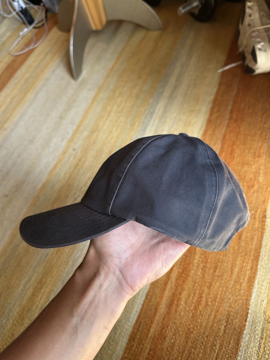 Copricapi, berretti & cappellini: Navy Blue Nanamica Gore-Tex hat – Usato da Villars-Burquin venduto da Iliasso 1