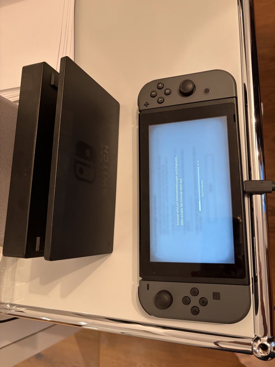 Nintendo Konsolen: Nintendo Switch 1 Set – Gebraucht aus Pratteln von Daily88 1