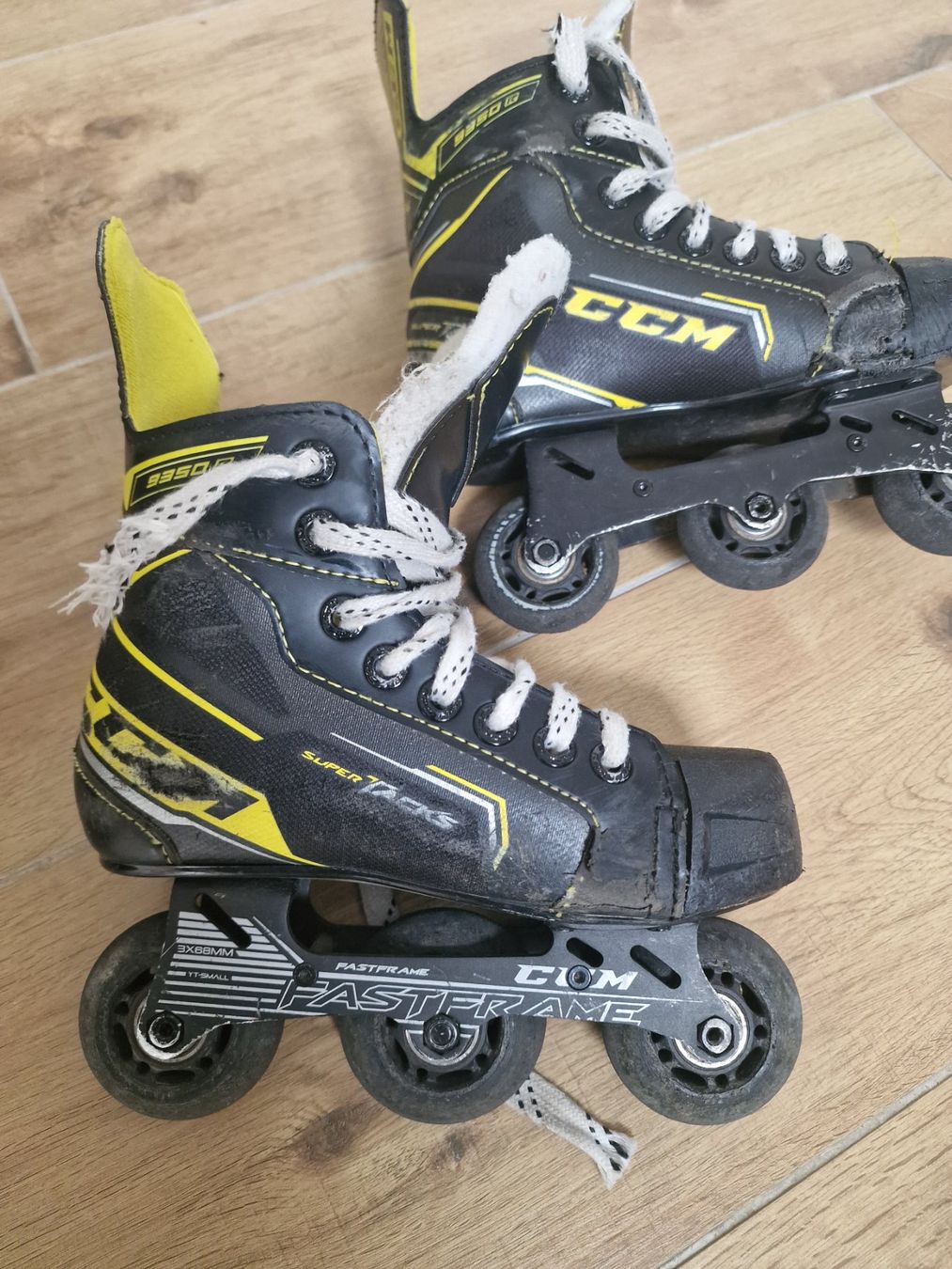 Ccm Pattini in linea & Pattini a rotelle: Kinder Inlineskates CCM Grösse 32 – Usato da Knonau venduto da nicdorf