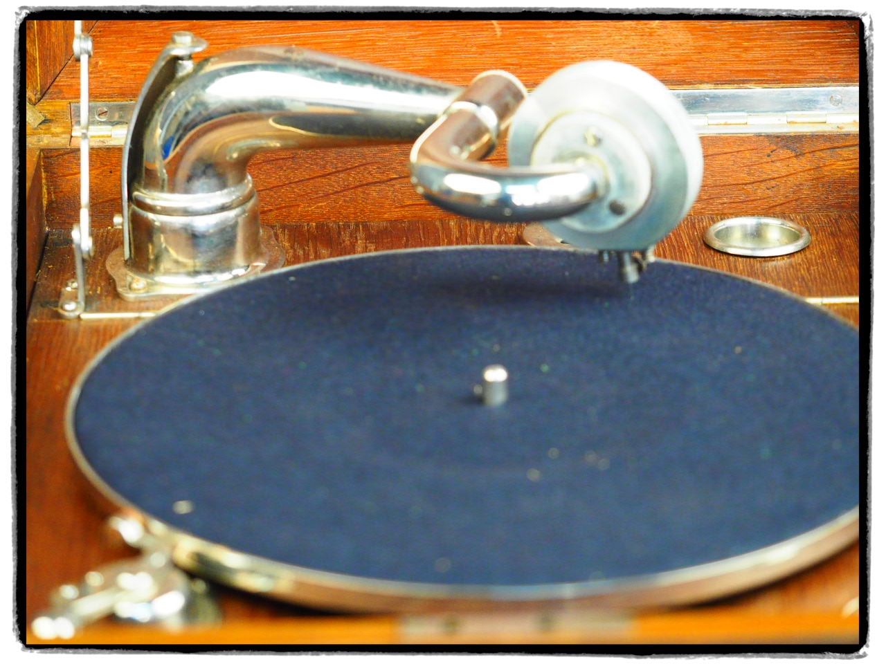 Thorens Tourne-disques: PHONOGRAPHE – D'occasion à Lausanne par Leag 2