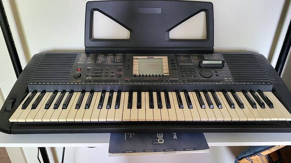 Strumenti musicali: Funktionstüchtiges Keyboard für Einsteiger oder Homestudio – Usato da Oberuzwil venduto da sus_5vxh