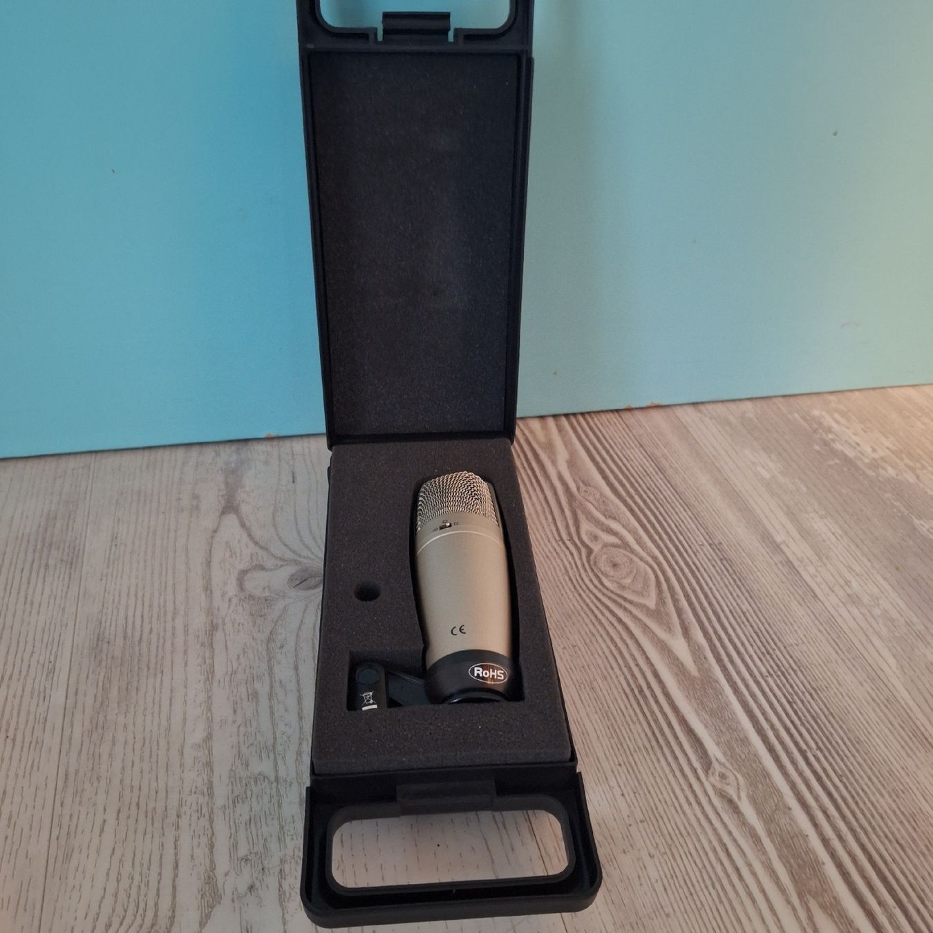 Behringer Microfoni: Behringer C-3 Mikrofon mit Koffer – Usato da Romanshorn venduto da Msdiamond17 1