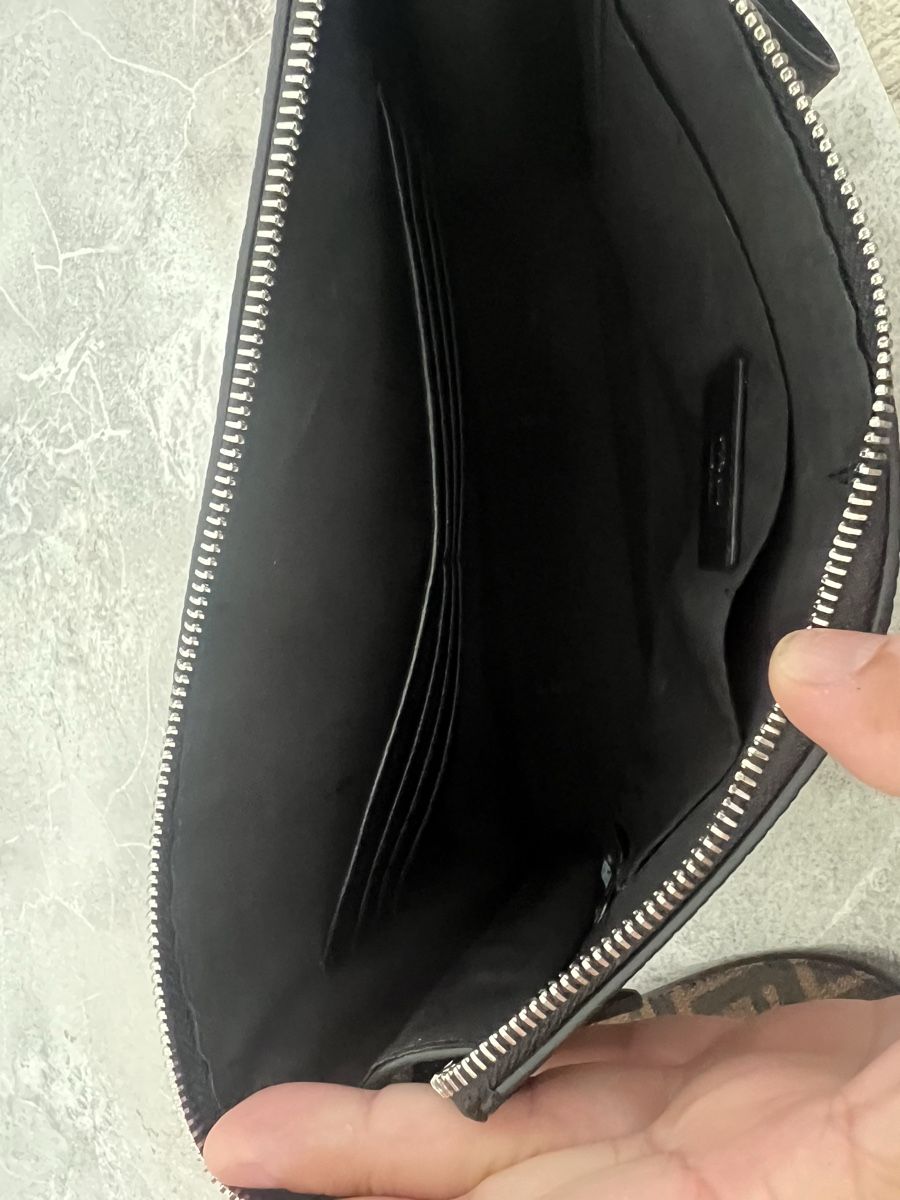 Fendi Taschen: FENDI Cap & Clutch – Set, Grösse M – Gebraucht aus Brüttisellen von AllesMoegliche24 4