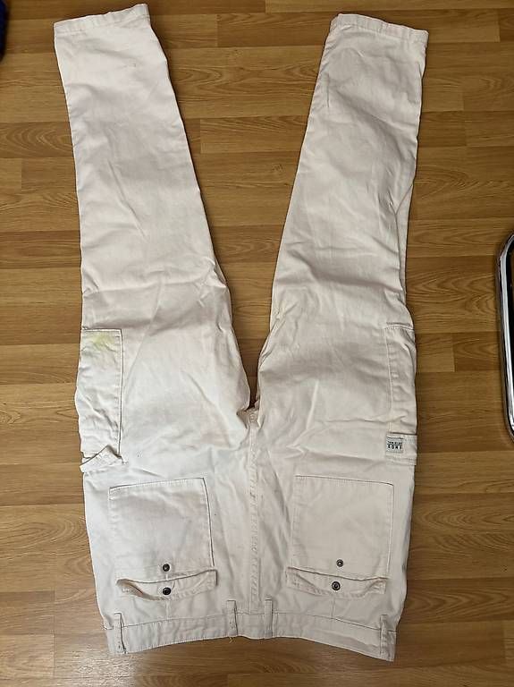 Jeans: Coole Jeans, perfekter Zustand – Usato da Gerlafingen venduto da lev_blq8 1