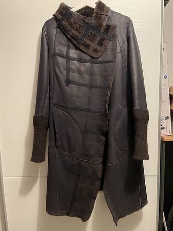 Exklusiver blau-brauner Leder-Lammfellmantel