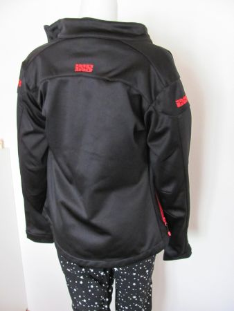 Gut erhaltene, schwarze IXS Jacke, ideal für den Frühling