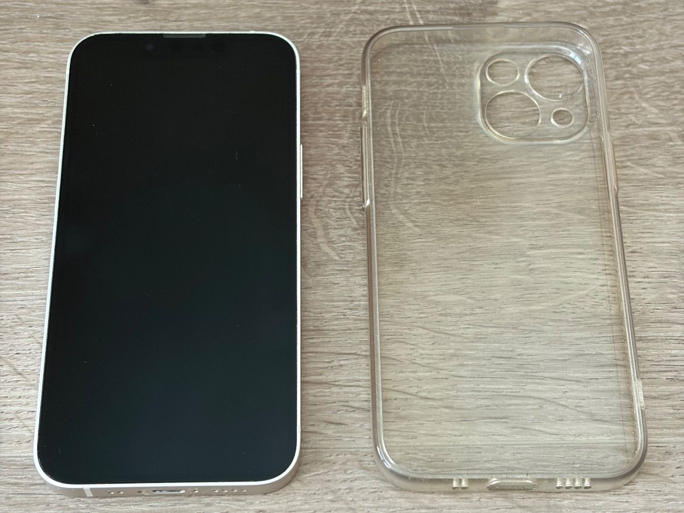 Apple Portables: Apple iPhone 13 Mini mit Hülle – D'occasion à Zürich par Sohn_Roms 1