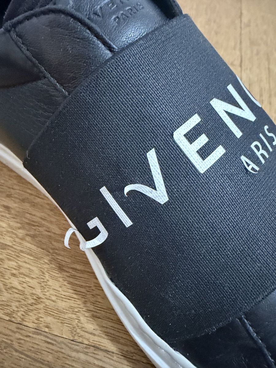 Givenchy Herrenschuhe: sneakers Givenchy nere taglia 41.5 – Gebraucht aus Lugano von can_xdd8 1